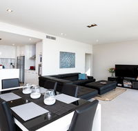 Brand New Executive Apartment - SA Accommodation
