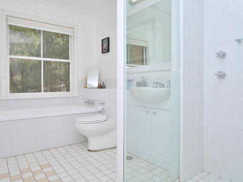 Villa 3br Margarita Villa Located Within Cypress Lakes Resort - SA Accommodation 7