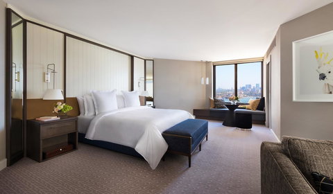 Four Seasons Hotel Sydney - SA Accommodation 7