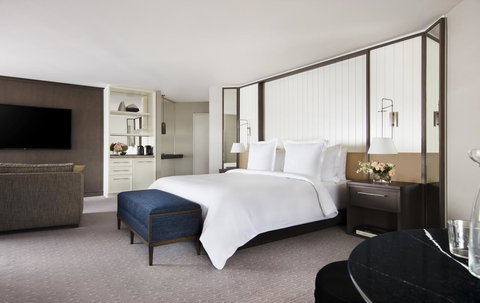 Four Seasons Hotel Sydney - SA Accommodation 2