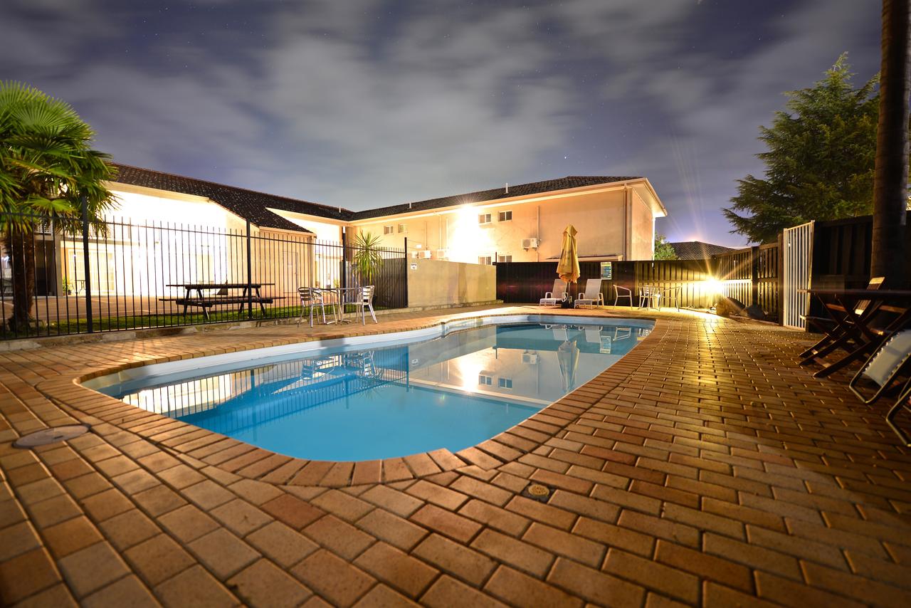 Gunningbland NSW SA Accommodation