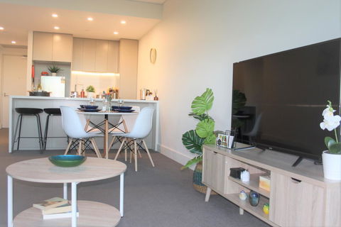Stunning Views Sydney Olympic Park - SA Accommodation 4