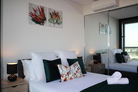 Stunning Views Sydney Olympic Park - SA Accommodation 20