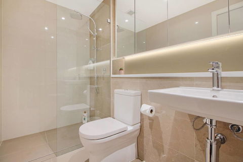 Brand New 3 Bedrooms Apt With Waterfront View - SA Accommodation 1