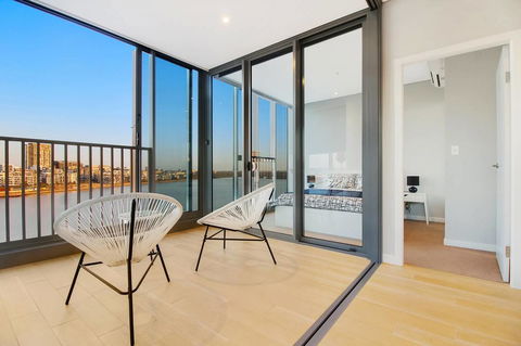Brand New 3 Bedrooms Apt With Waterfront View - SA Accommodation 0