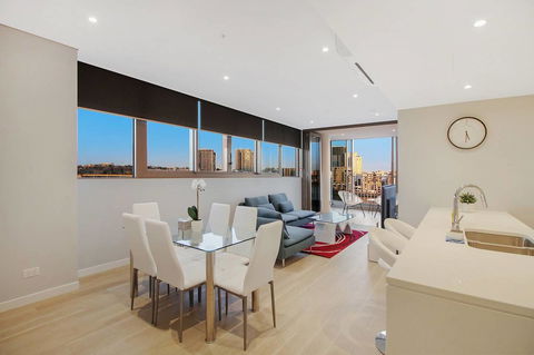 Brand New 3 Bedrooms Apt With Waterfront View - SA Accommodation 6