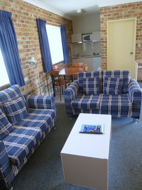 Mollymook Surfbeach Motel & Apartments - SA Accommodation 32