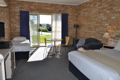 Mollymook Surfbeach Motel & Apartments - SA Accommodation 1