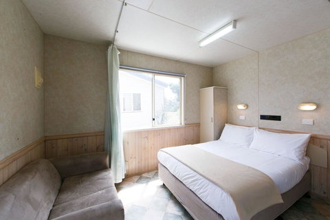 Crestview Tourist Park - SA Accommodation 15