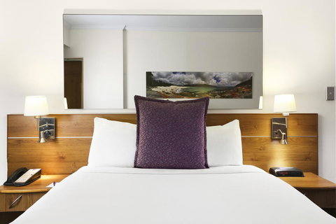 Mercure Sydney - SA Accommodation 13