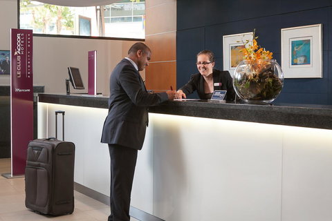 Mercure Sydney - SA Accommodation 24
