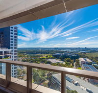 Olympic park Sunshine 2 bedrooms Apts with Private parking - SA Accommodation