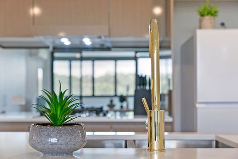 Stylish And Neat Two Bed Apartment In Wentworth Point - SA Accommodation 2