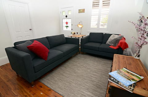 Thelma's Temora - SA Accommodation 6