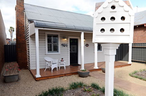 Thelma's Temora - SA Accommodation 0