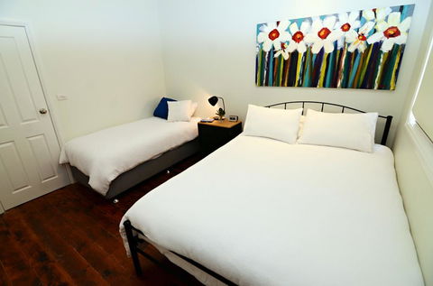 Thelma's Temora - SA Accommodation 5