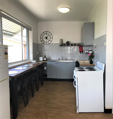 Kon Tiki Apartments - SA Accommodation 7