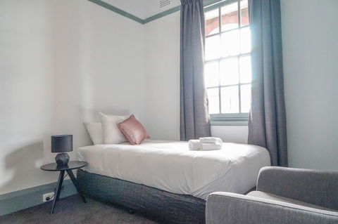 Oasis On Beamish Hotel - SA Accommodation 9