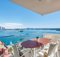 Panoramic harbour views and unbeatable comfort - SA Accommodation