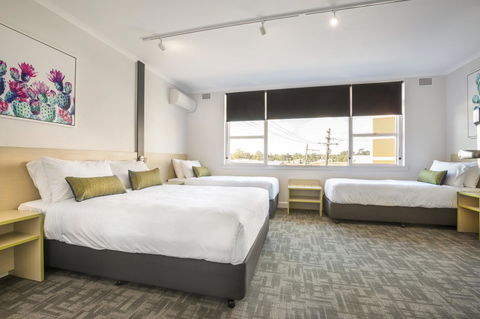 Nightcap At Hume Hotel - SA Accommodation 17