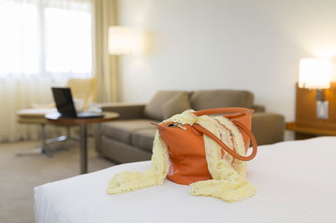 Novotel Canberra - SA Accommodation 32
