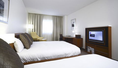 Novotel Canberra - SA Accommodation 20