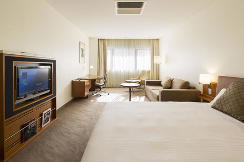 Novotel Canberra - SA Accommodation 17