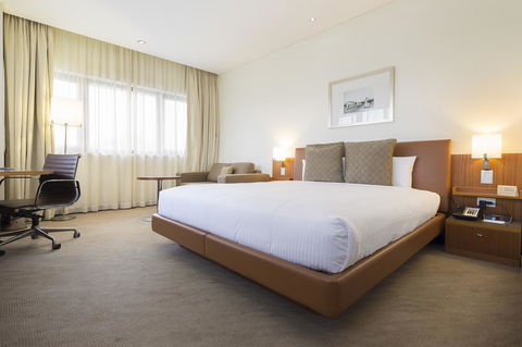 Novotel Canberra - SA Accommodation 24