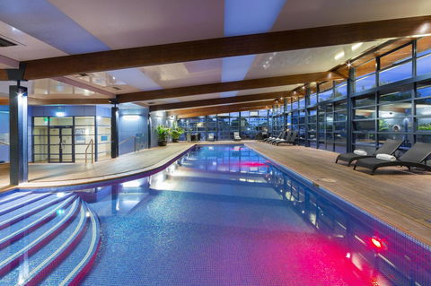Novotel Canberra - SA Accommodation 3