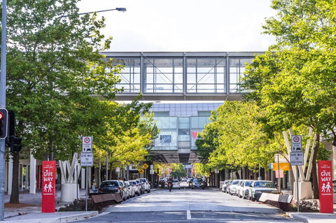 Highgate Executive Apartment City Walk Canberra - SA Accommodation 36