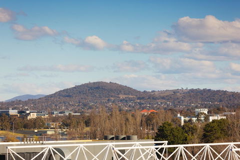 Crowne Plaza Canberra, An IHG Hotel - SA Accommodation 16
