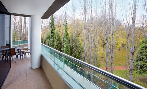 Crowne Plaza Canberra, An IHG Hotel - SA Accommodation 12