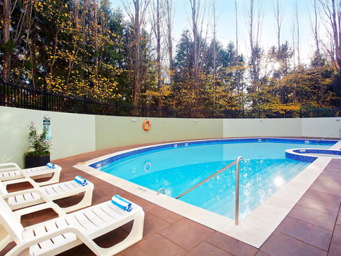 Crowne Plaza Canberra, An IHG Hotel - SA Accommodation 7