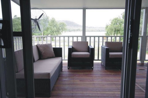 Broke Village Hideaway - SA Accommodation 2