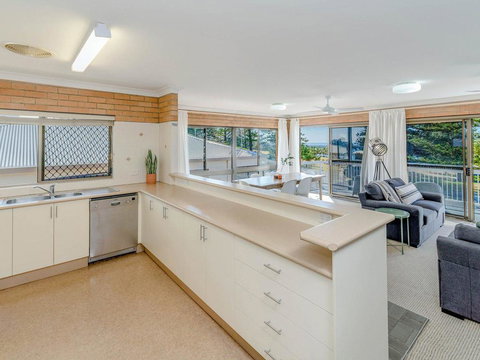 Burleigh - Great House, Room For The Boat- Across The Road From Beach - SA Accommodation 1