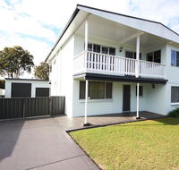 By The Beach at South West Rocks - SA Accommodation