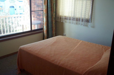 Calypso, Unit 1 - The Entrance, NSW - SA Accommodation 3
