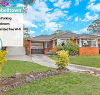 CAMPBELLTOWN HOLIDAY HOME 3 BED  FREE PARKING NCA039 - SA Accommodation