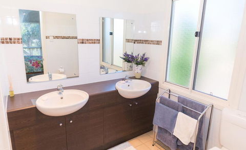 Carri-away - 15 Solitude Drive - SA Accommodation 1