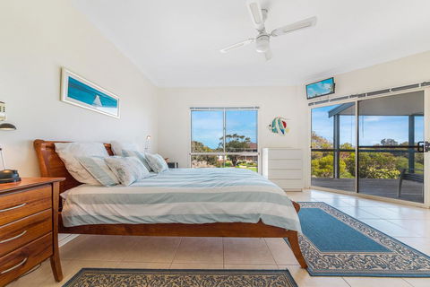 Carri-away - 15 Solitude Drive - SA Accommodation 3