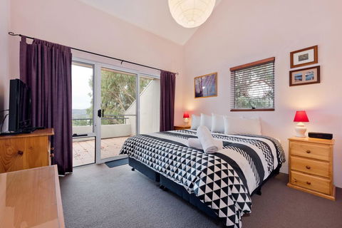 Cascades 13/3 Kurrajong Street - SA Accommodation 0