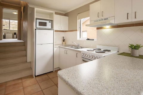 Cascades 18/3 Kurrajong Street - SA Accommodation 1