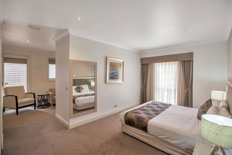 Century Inn - SA Accommodation 3
