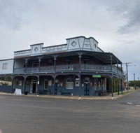 Commercial Hotel Curlewis - SA Accommodation