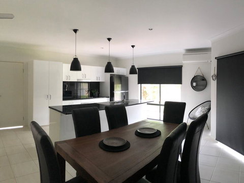 Cooya Beach - Ultimate Tropical Getaway - SA Accommodation 1