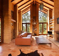 Corymbia Cottage - unique quirky private a guest favourite - SA Accommodation