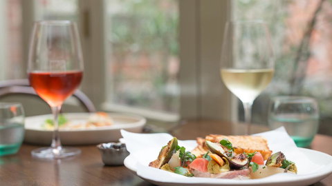 Craig's Royal Hotel - SA Accommodation 3