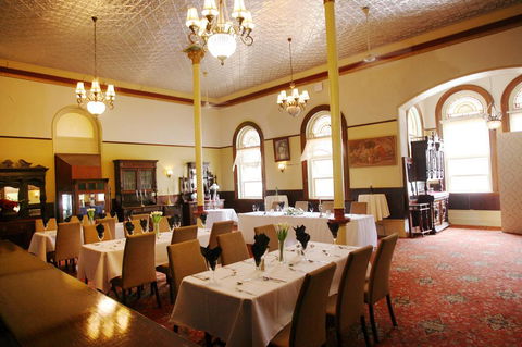 Criterion Hotel Rockhampton - SA Accommodation 2
