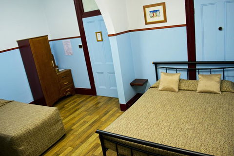Criterion Hotel Rockhampton - SA Accommodation 3