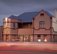 Cross Keys Hotel - SA Accommodation